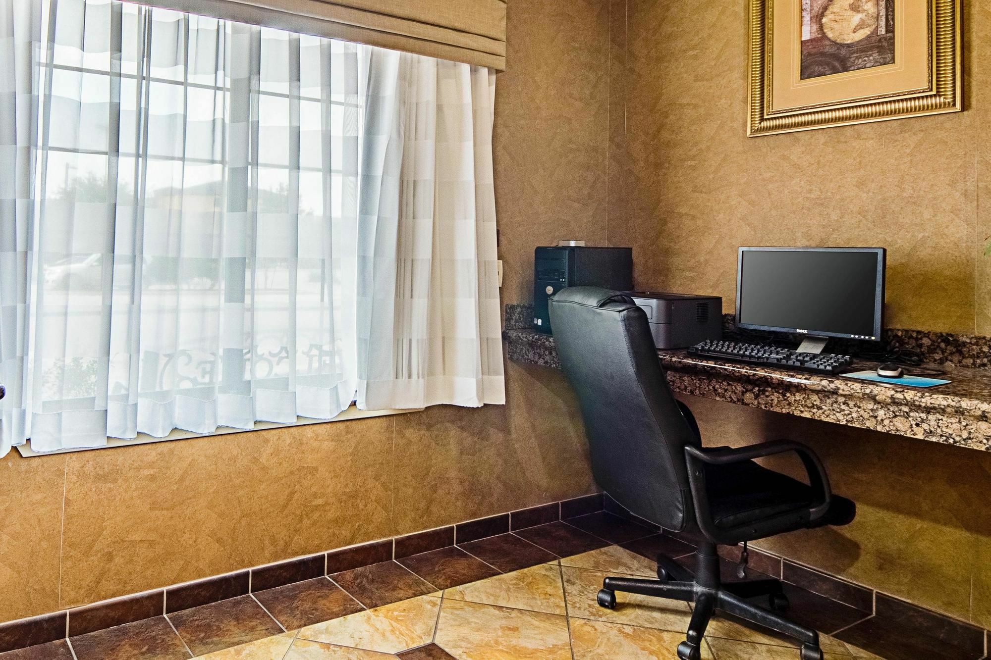 Surestay Plus Hotel By Best Western Near Seaworld San Antonio Eksteriør billede