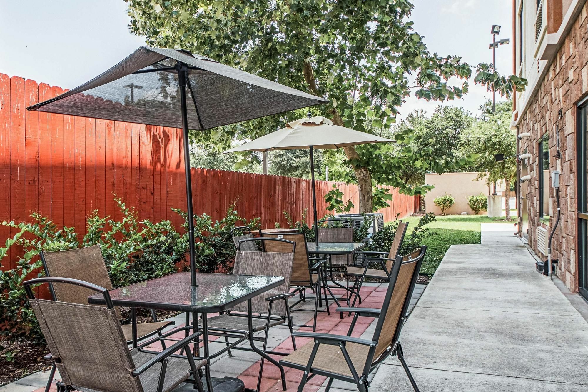 Surestay Plus Hotel By Best Western Near Seaworld San Antonio Eksteriør billede